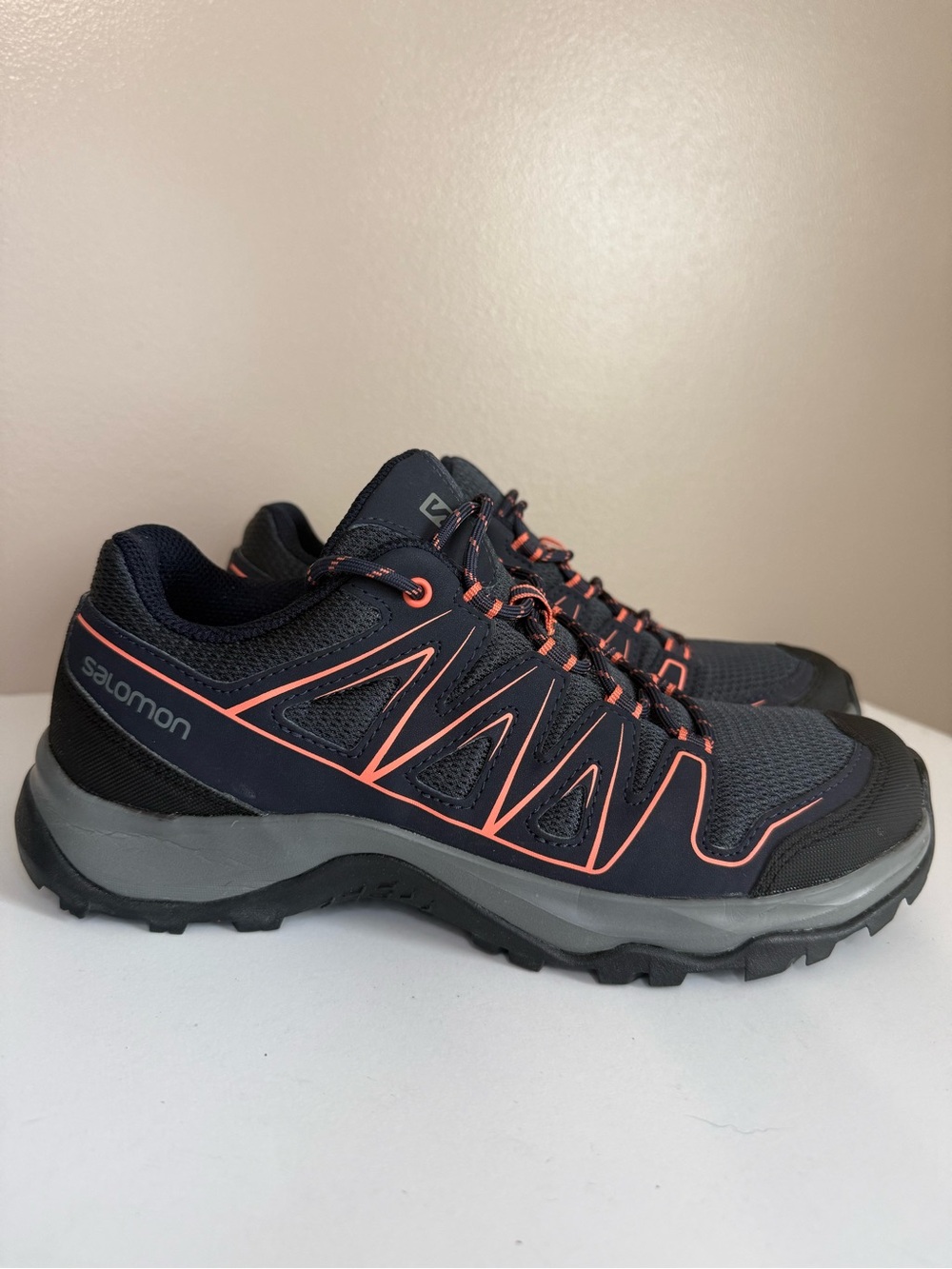 Salomon Aramis Trail Hiking Shoes Navy Coral Gorpcore Contagrip Women’s 7